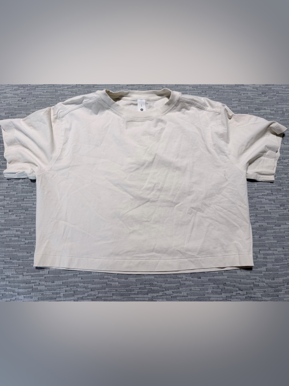 lululemon athletica Cropped T-Shirt